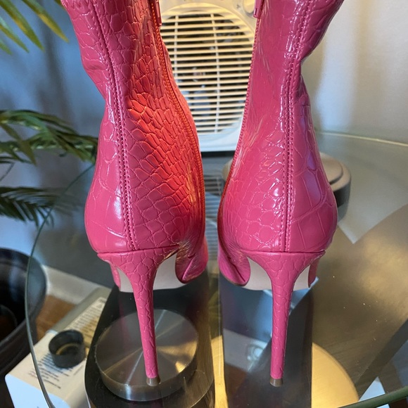 Steve Madden Posse pink crocodile stiletto heels size 6.5 new - Picture 7 of 9